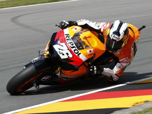 dani pedrosa gara sachsenring 2011