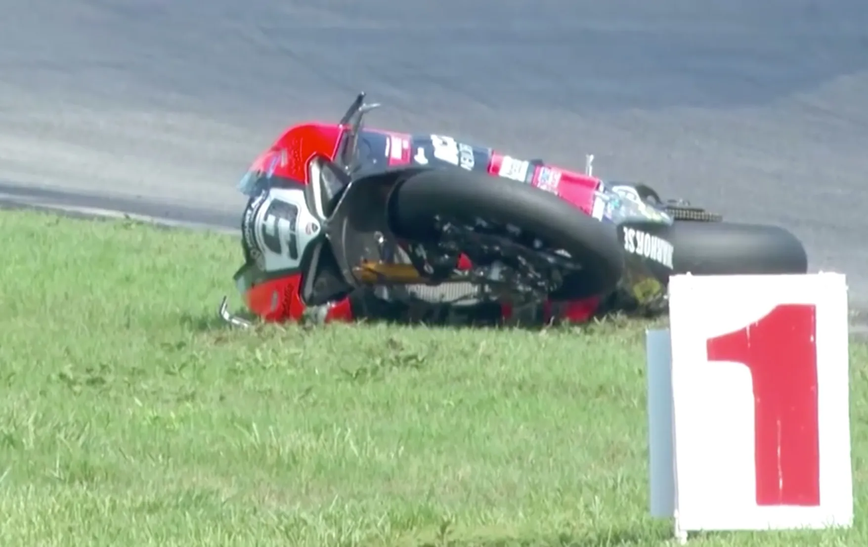 danilo petrucci caduta