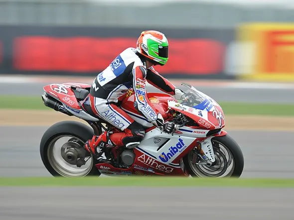 davide giugliano prove2 silverstone 2011