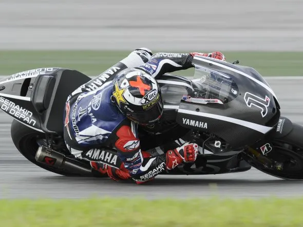 day2 lorenzo testsepang 2011