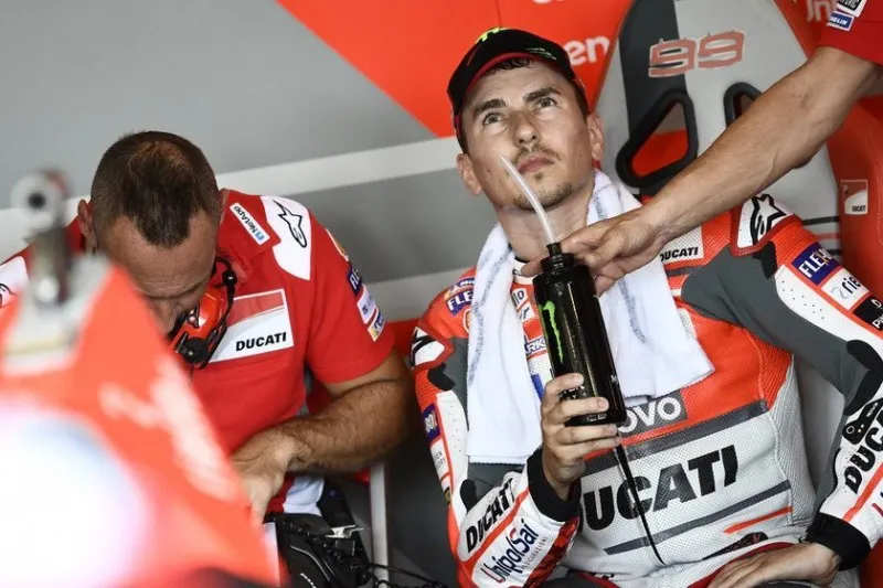 djxjgxducaex5tl e1533399676131