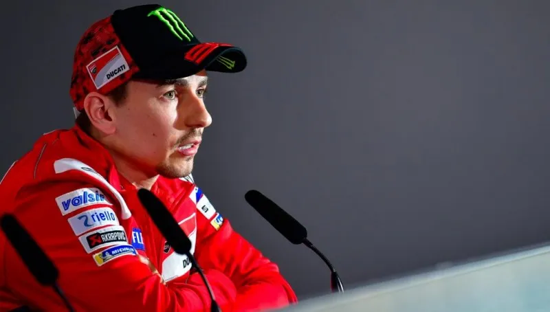 ds54134 2 gallery full top fullscreen 1021x580 e1540372347563