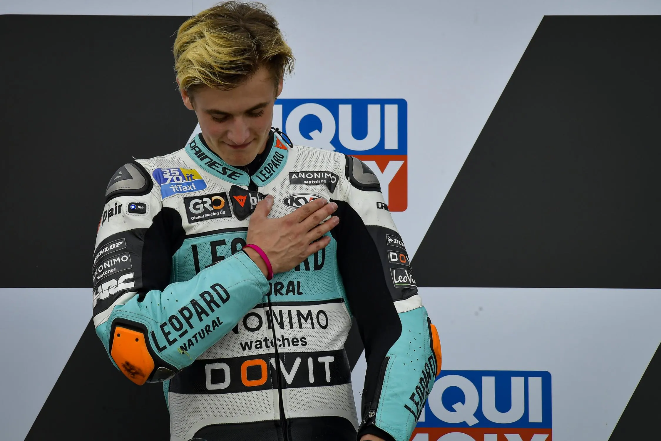 dsc1374 0gallery full top fullscreen