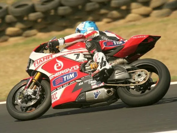 ducati 1199 panigale r sbk