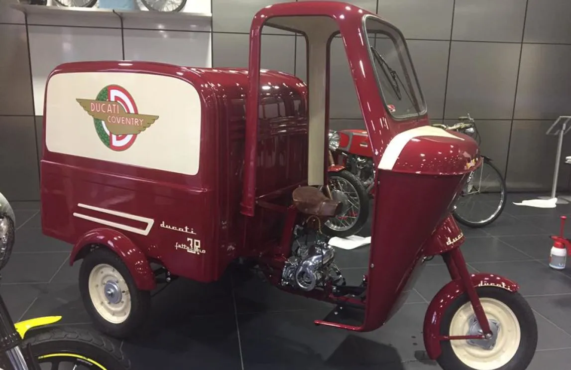 ducati 3 wheeler fattorino cover 1