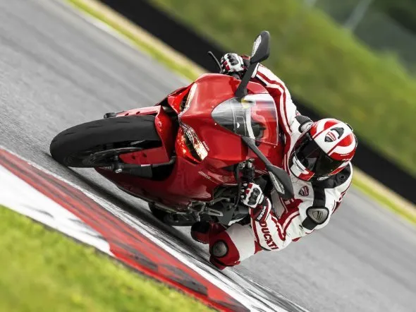 ducati 899 panigale superbike 2
