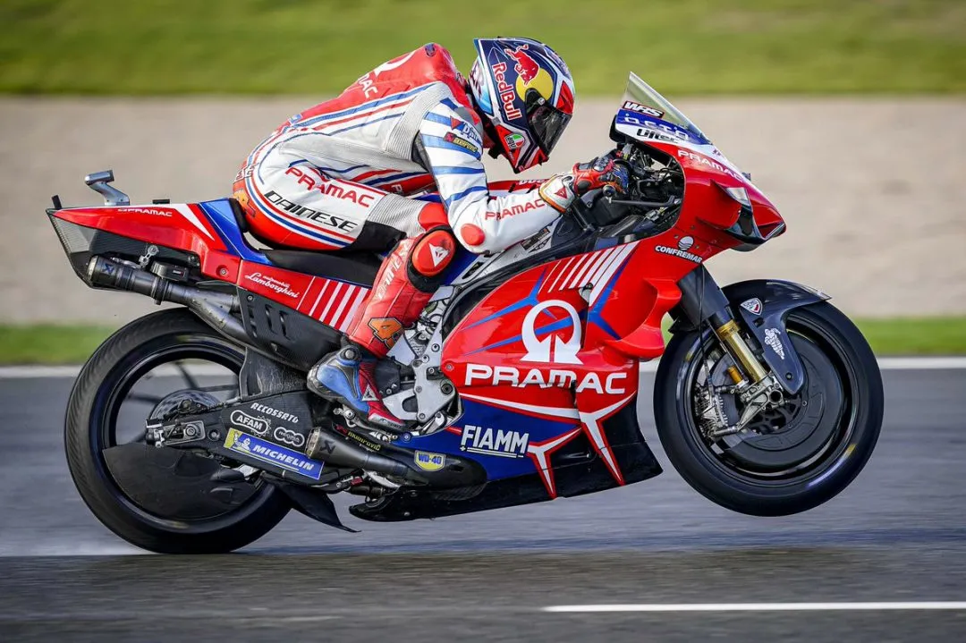 ducati brevet shapeshifter cover e1610814143833