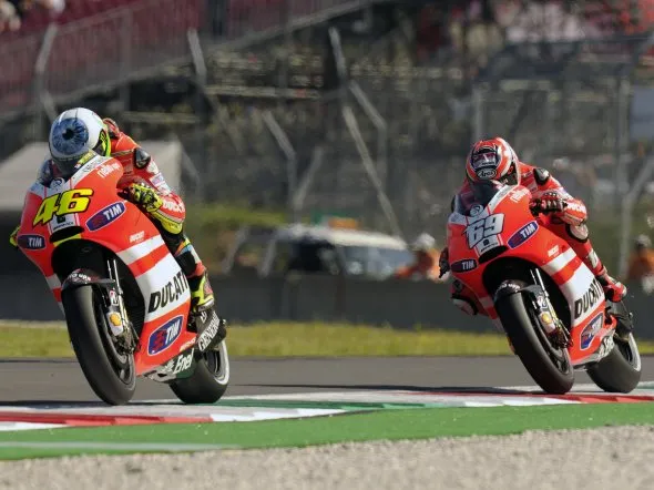 ducati desmosedici gp11 gp111 2011