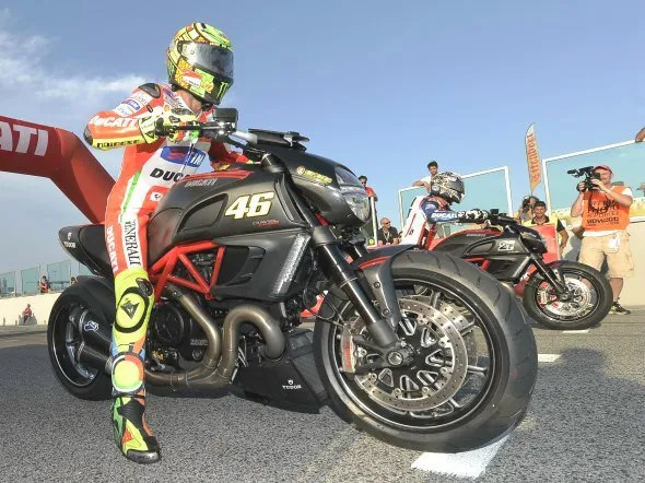 ducati diavel drag race wdw2012 2