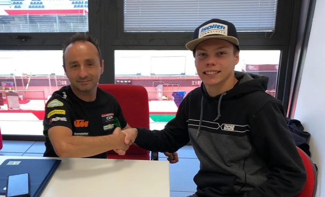 efus8k9wkaalnpx e1569435596529