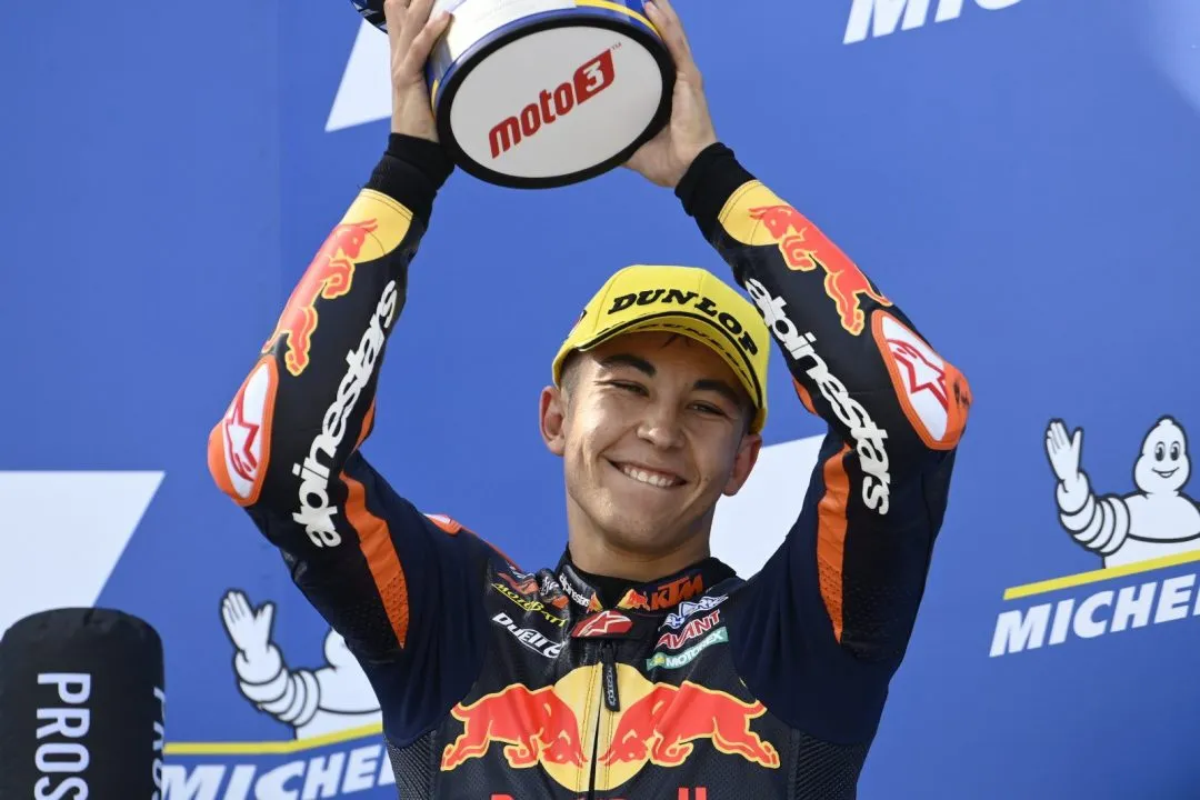 ekn4ue9wmaee11m e1603212086614