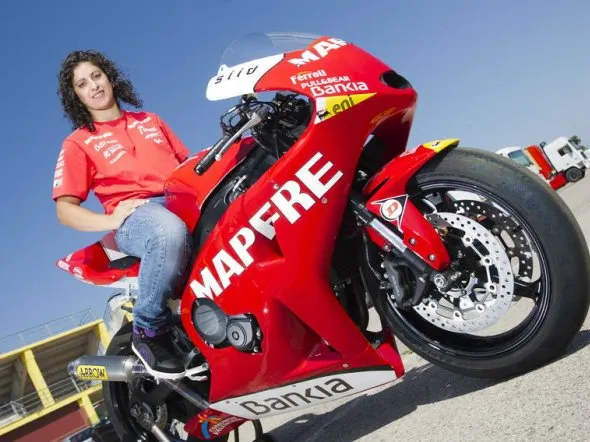 elena rosell moto2 2