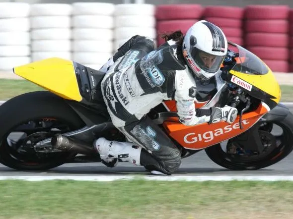 elena rosell moto2 suter test albacete 2