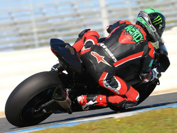 eugene laverty test suzuki jerez 2013