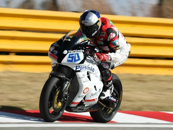 eugene laverty win supersport kyalami 2009