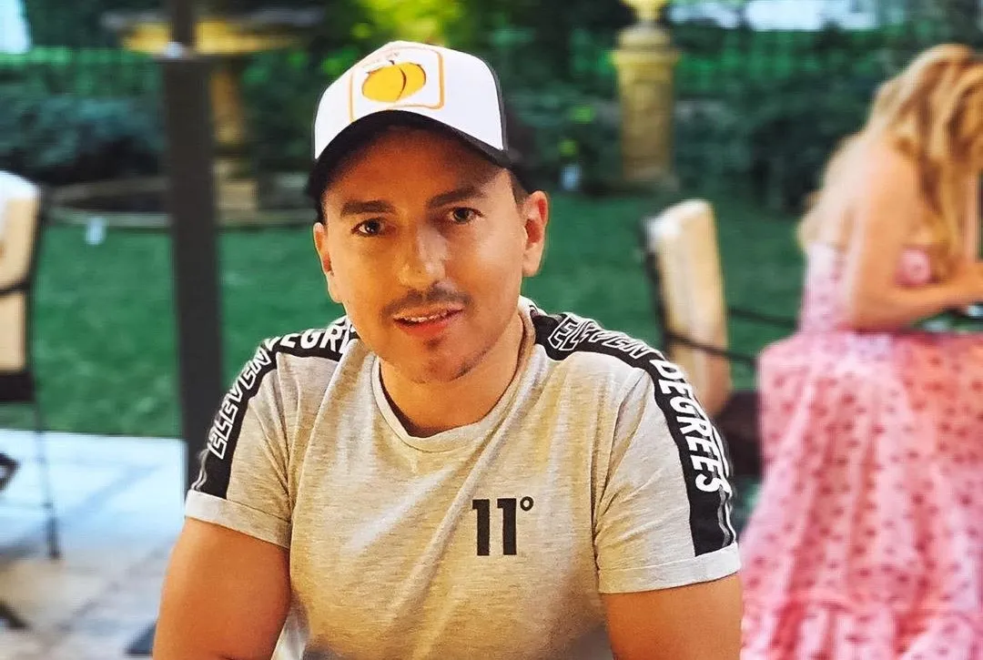 f1c98fe6 60b8 4adc b087 87889d79310e 1