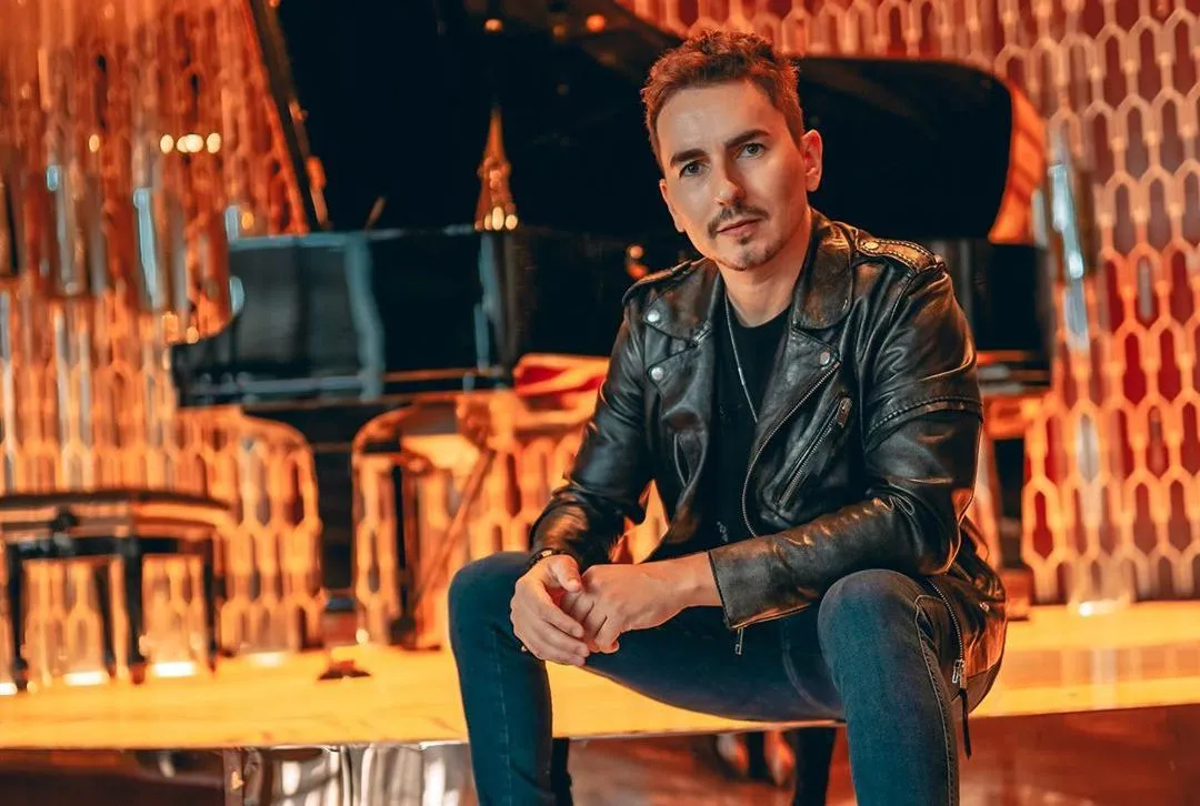 f34676a8 9f87 4d84 9db8 a446049270e9 1