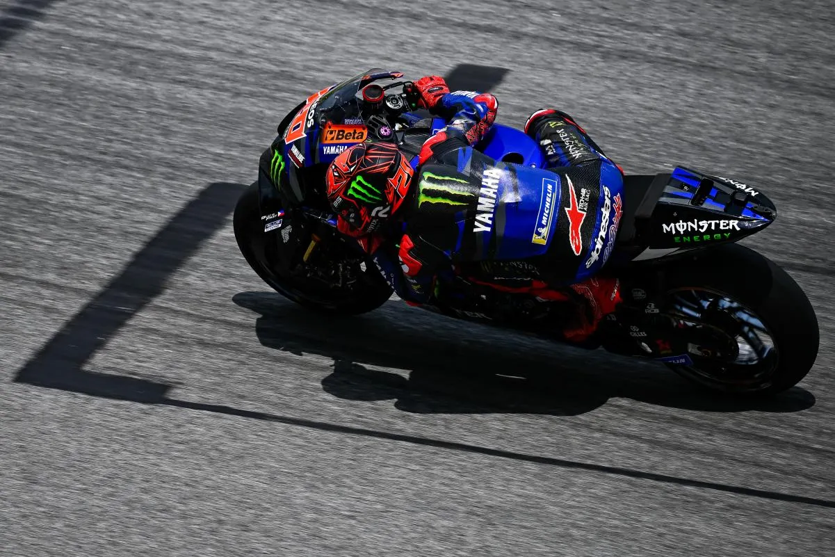 fabio quartararo con la yamaha m1 2023