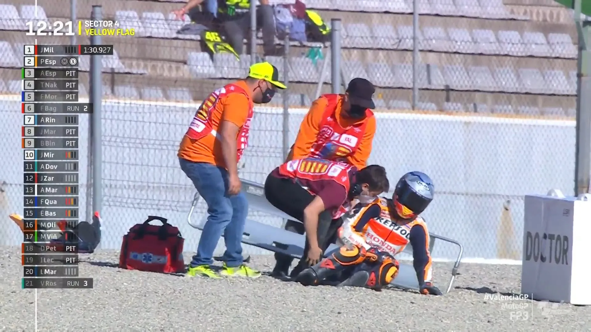 MotoGP paura a Valencia: brutto incidente per Pol Espargarò