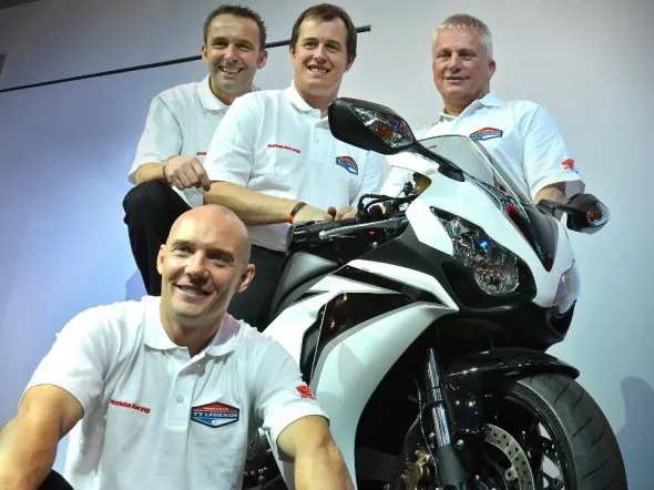fim ewc team honda tt legends