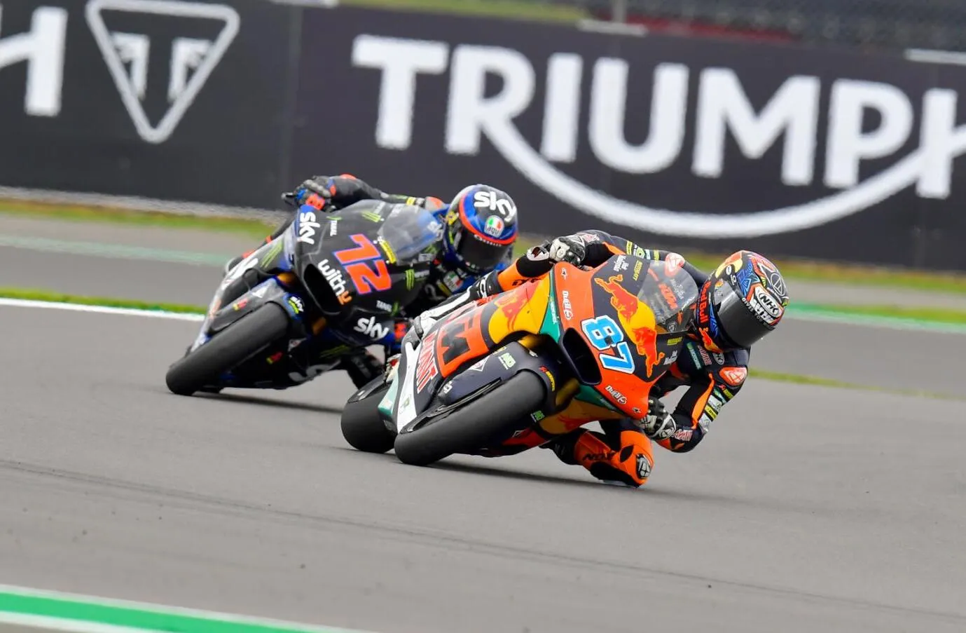 gardner e bezzecchi moto2 silverstone 2021 1