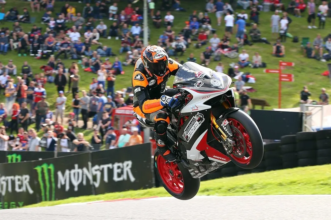 gino rea jump cadwell park 2019