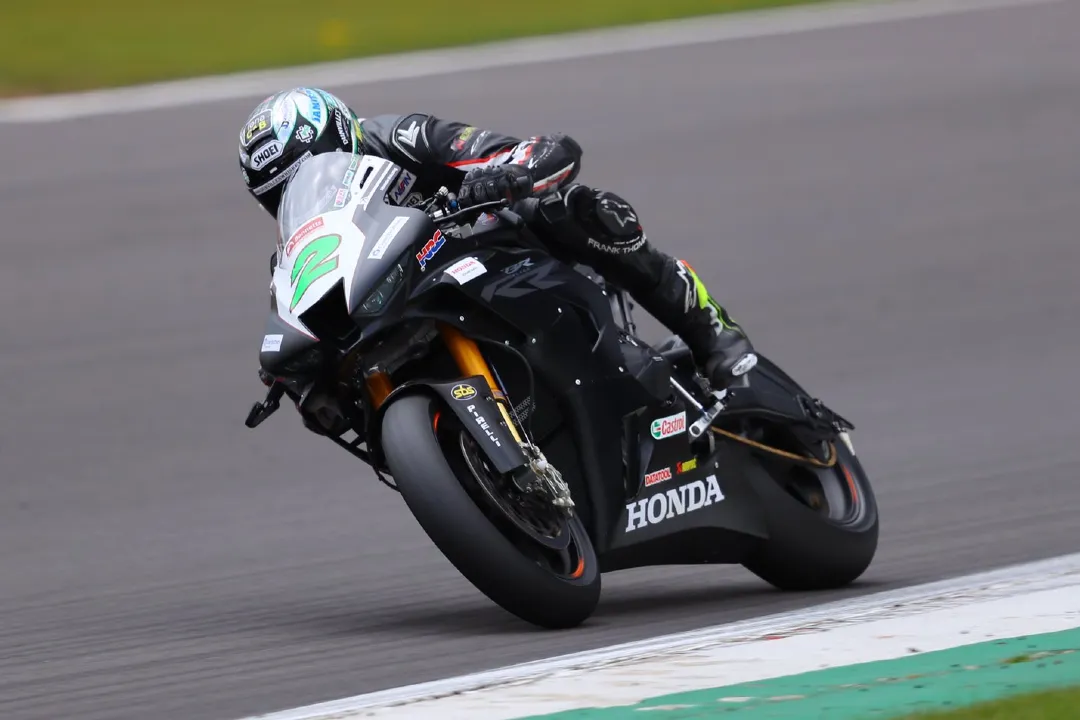 glenn irwin bsb test day 2 silverstone 2021