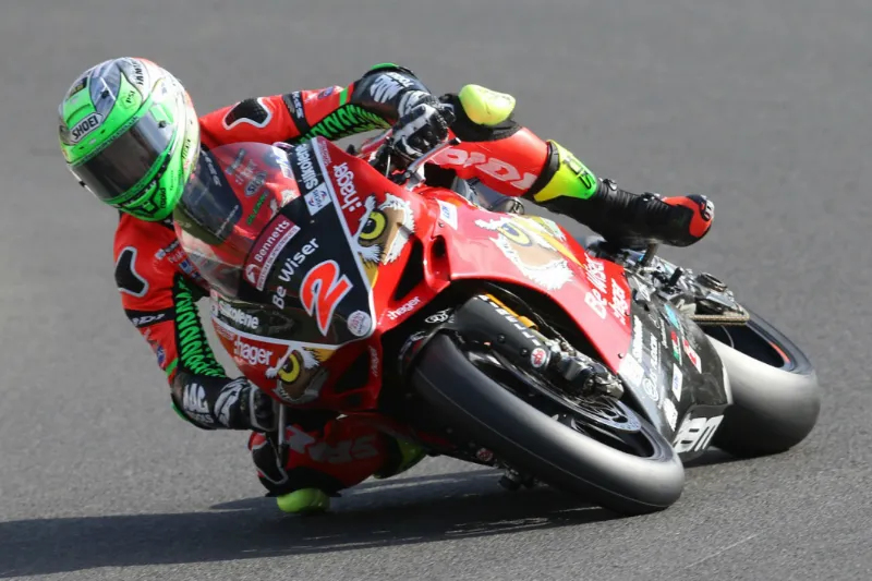 glenn irwin fp1 brandshatch