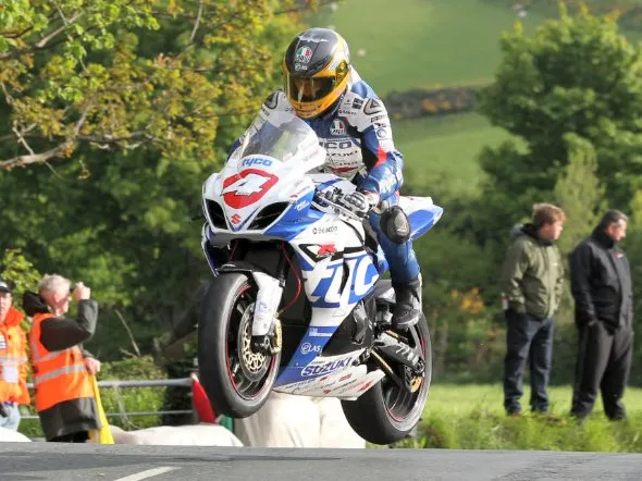 guy martin tas suzuki tt stk 2013