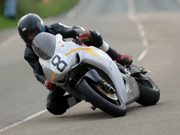 guy martin tt practice 2010