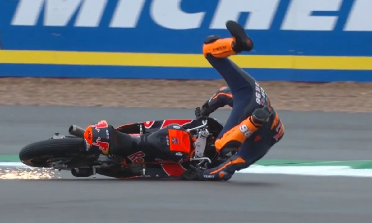 holgado q2 crash silverstone moto3
