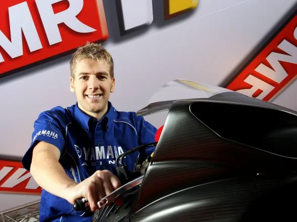 ian hutchinson yamaha 2