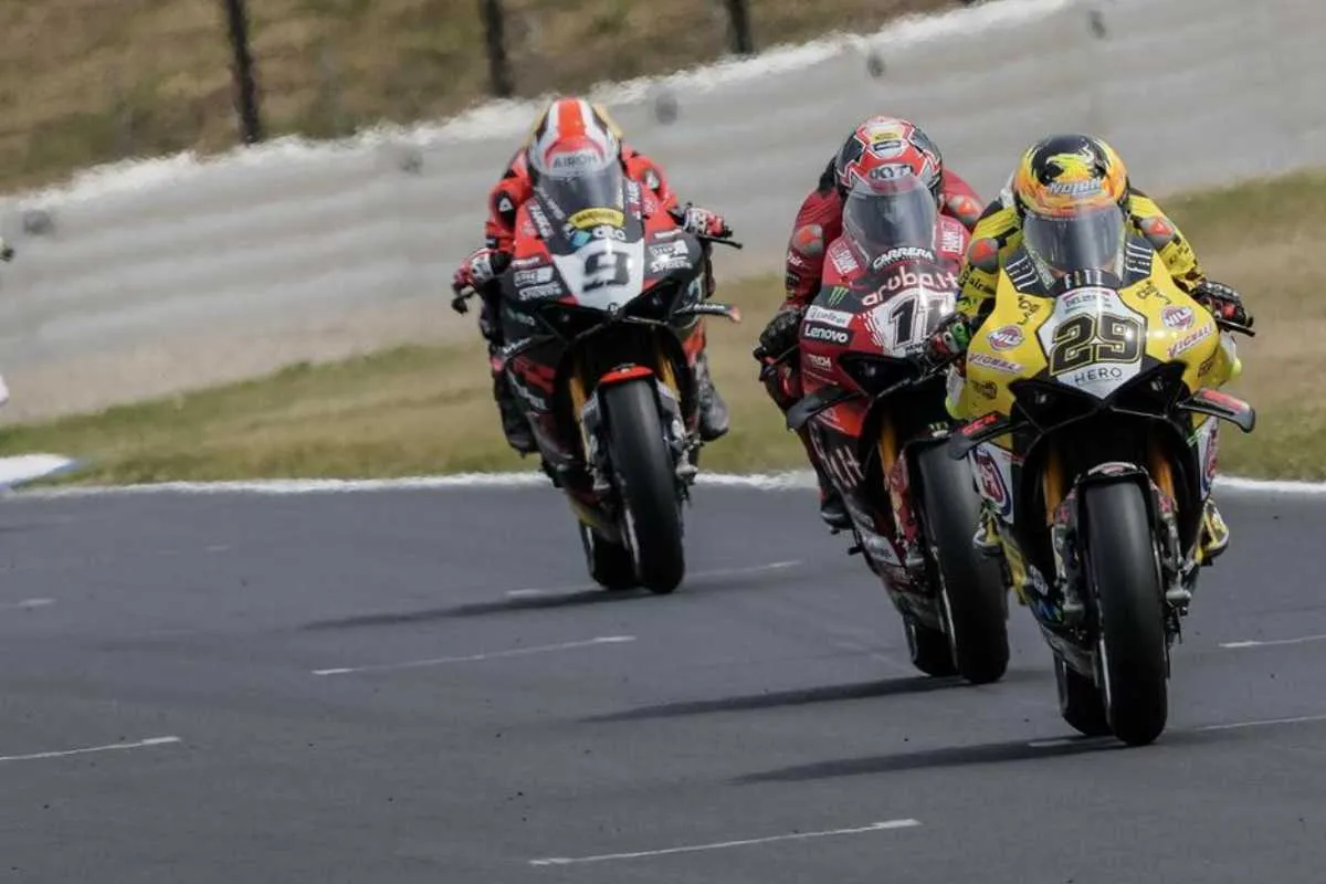 iannone bulega petrucci superbike