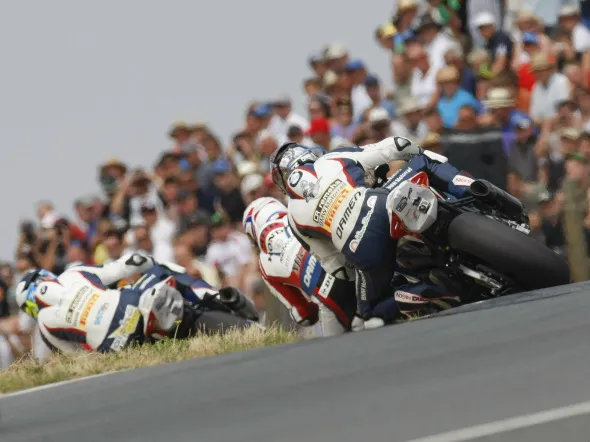 idm schleizer dreick action races 2013