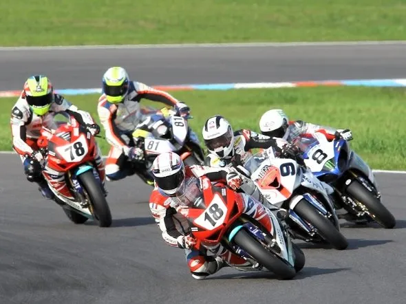 idm superbike action eurospeedway 2013