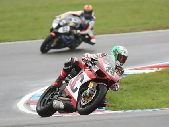 idm superbike lausitzring race2 2013 2