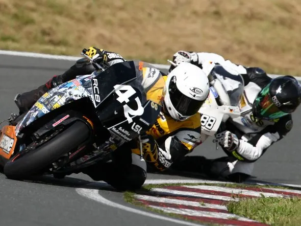 idm superbike schleizer dreieck 2011 p