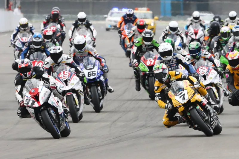 idm superbike start assen 2016
