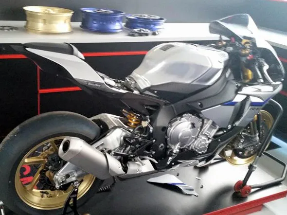 idm team yamaha mgm 2015 2