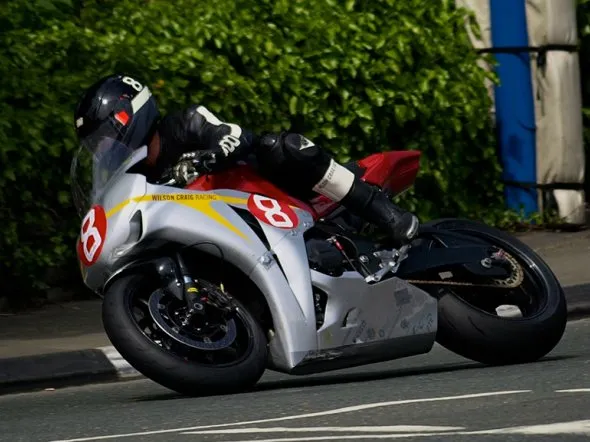 iom tt 2010 guy martin