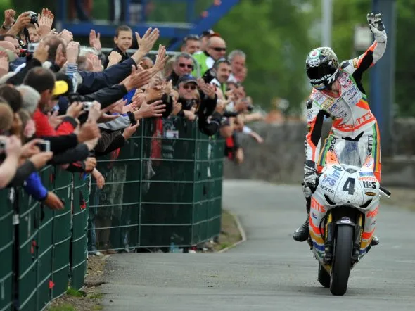 iom tt 2010 ian hutchinson