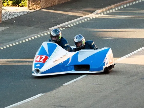 iomtt paul thomas sidecar 2013
