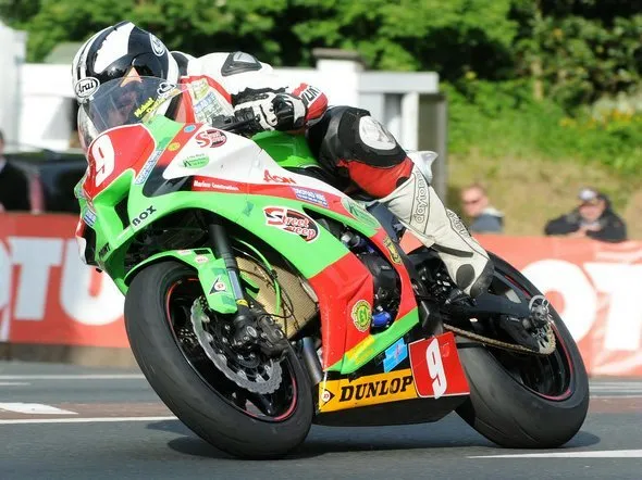 iomtt superstock 2011 1