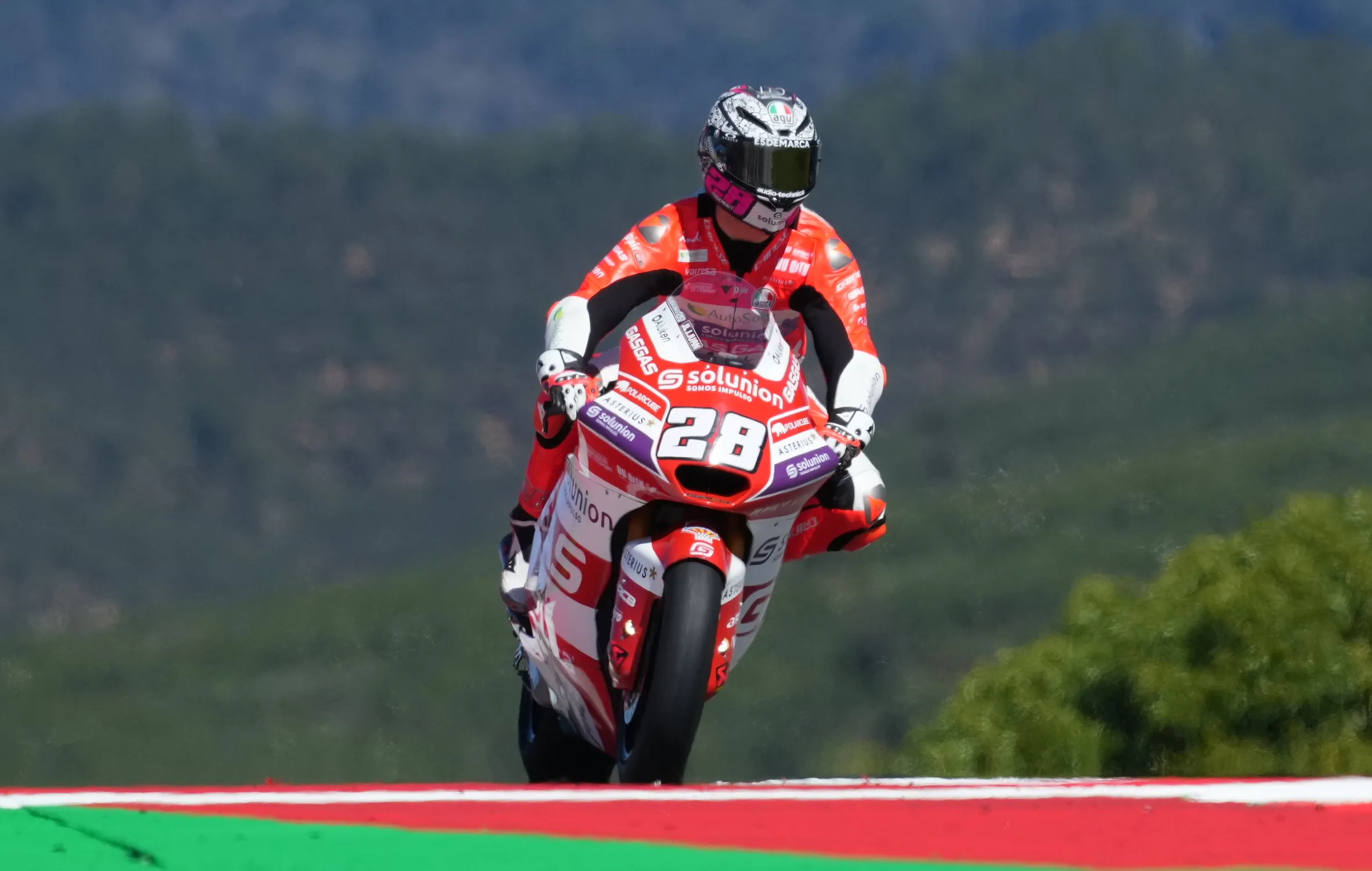 izan guevara portimao moto2