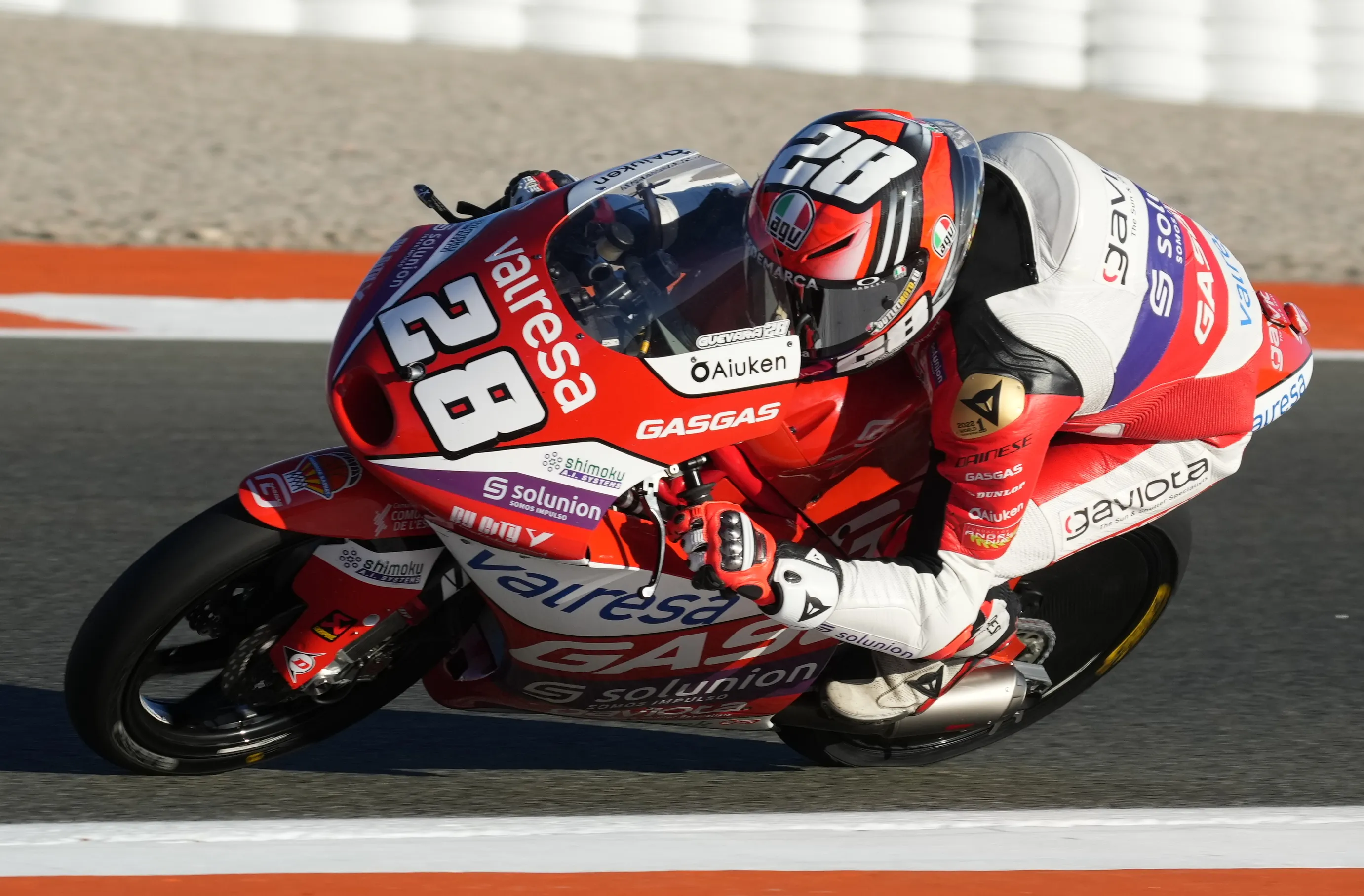 izan guevara valencia moto3 1