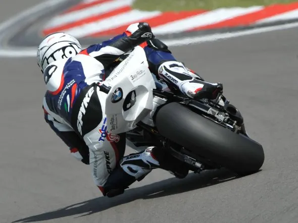 james toseland nurburgring bmw 2011