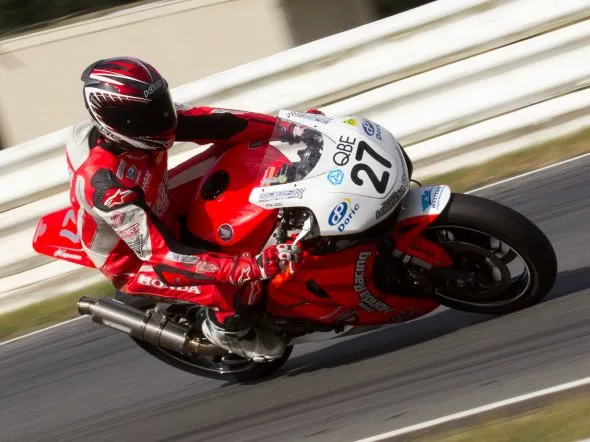 jamie stauffer tasmania warmup