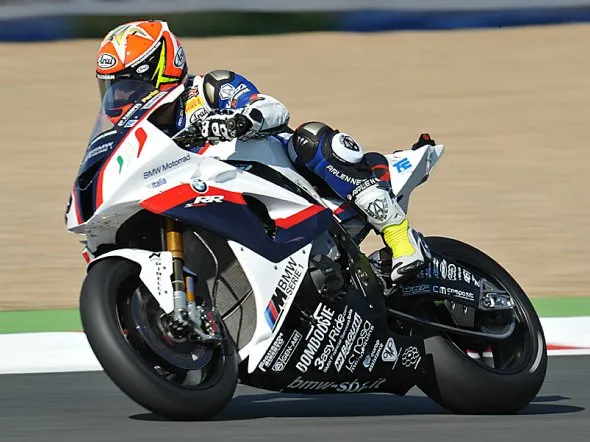 javier fores superbike magny cours 2011