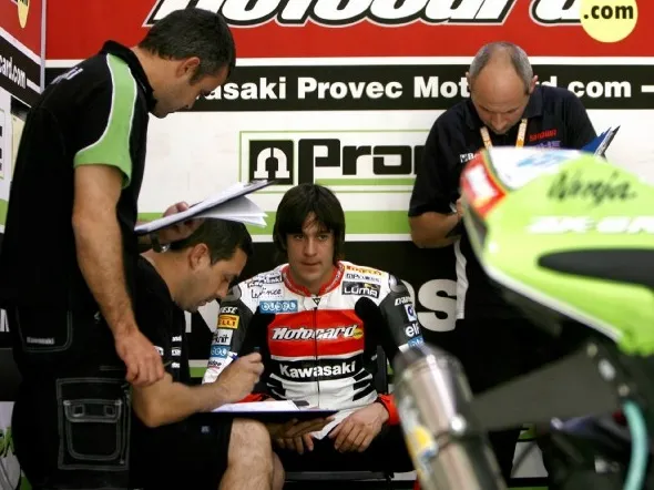 joan lascorz box valencia kawasaki provec