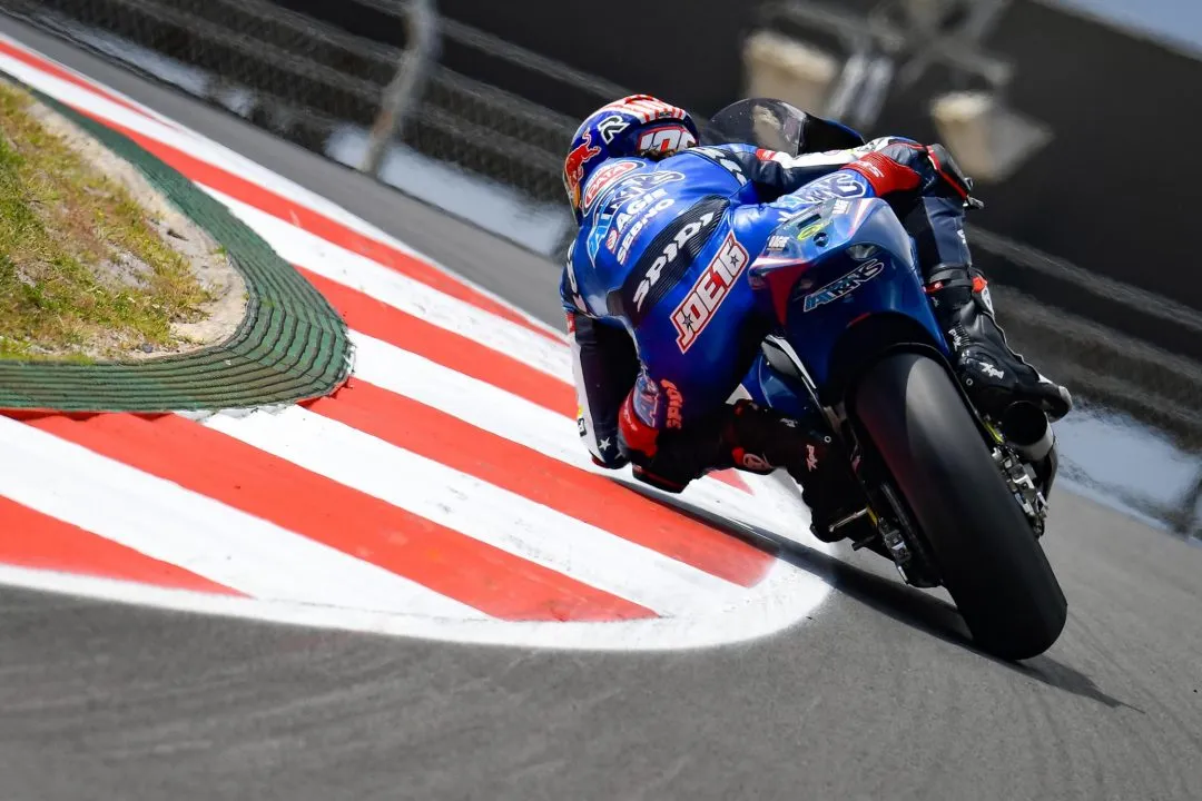 joe roberts moto2 e1618584940675